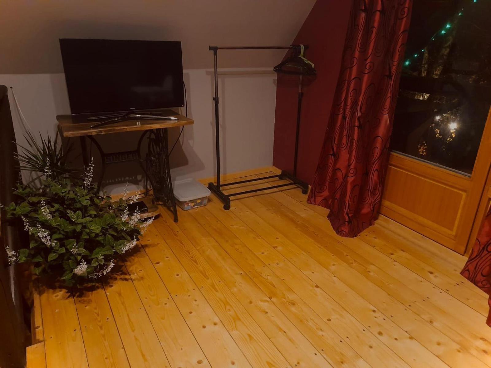 Vila Ezerkalni Raiskums Exteriér fotografie
