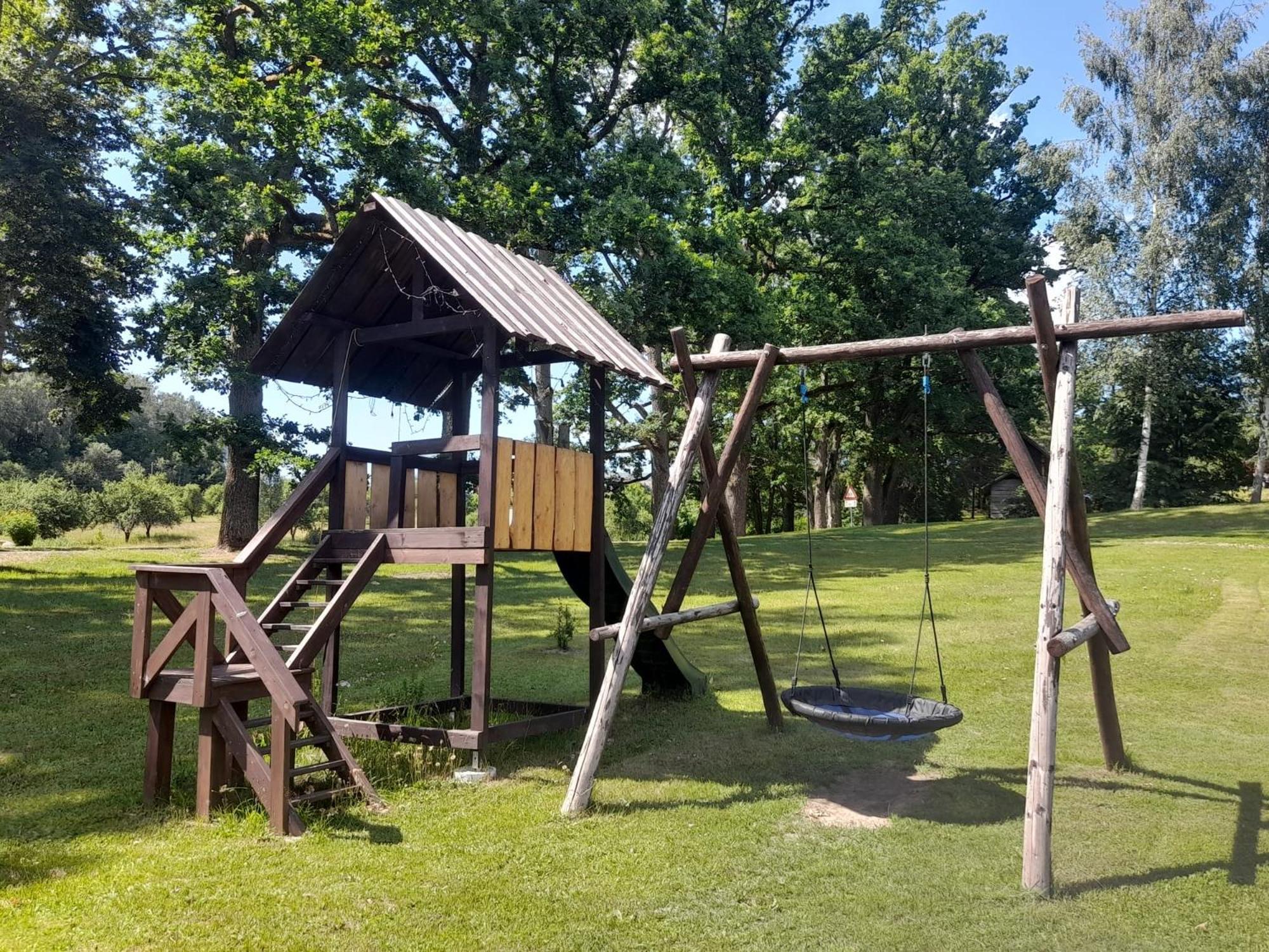 Vila Ezerkalni Raiskums Exteriér fotografie
