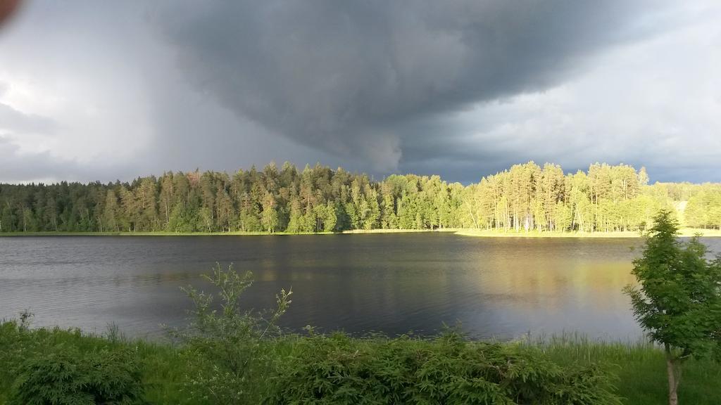 Vila Ezerkalni Raiskums Exteriér fotografie